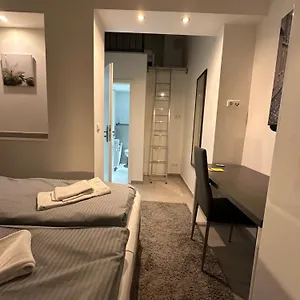 Estelada Boarding - Bogenhausen Aparthotel Monaco di Baviera